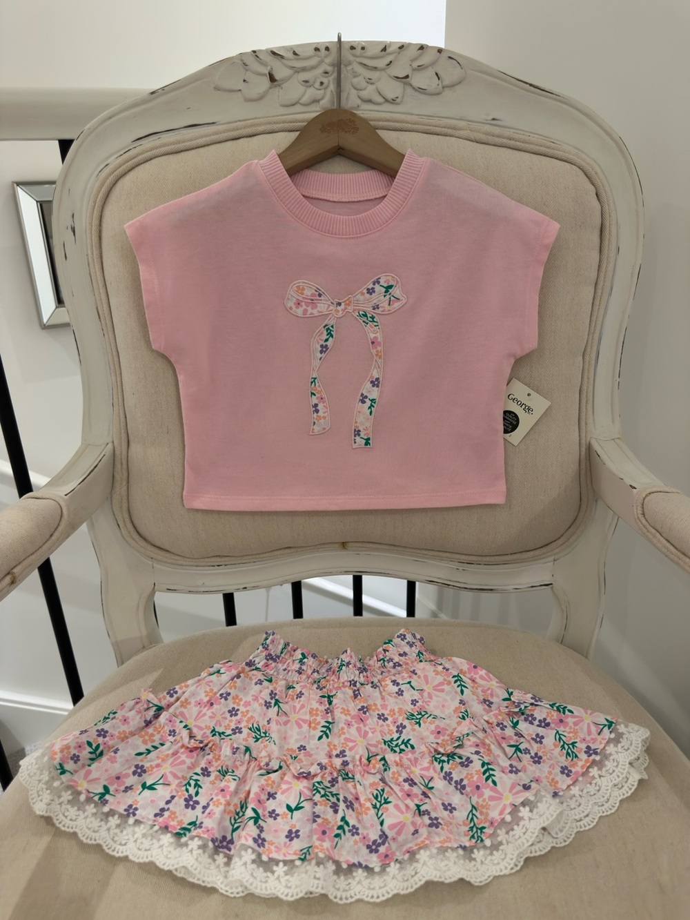 🎀 2T Pink Bow Appliqué Crop Top & Floral Lace Skort Two Piece Set NWT